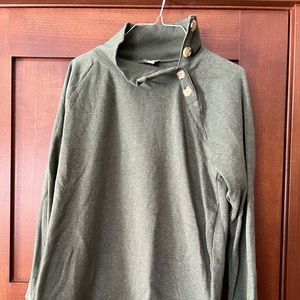 Wide Button Collar Pullover Sweatshirt